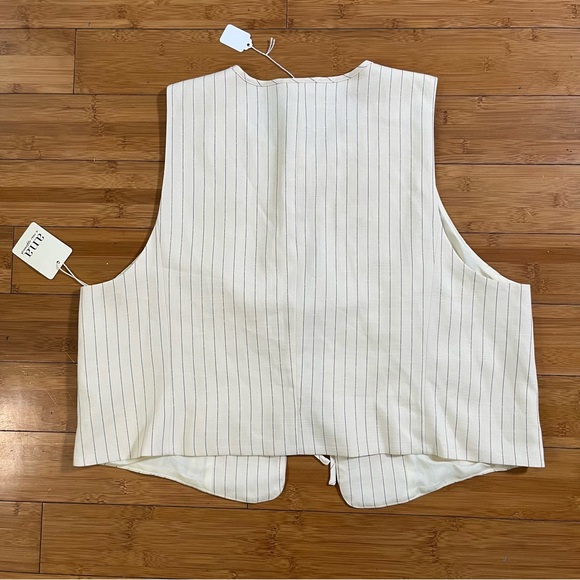a.n.a Cream Pin Stripe Tie-Front Vest Layering Top NWT Coastal Cowgirl - Picture 7 of 8
